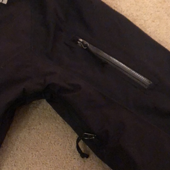 Like New! The North Face Women’s Hyvent Thermoball Jacket - Picture 13 of 16